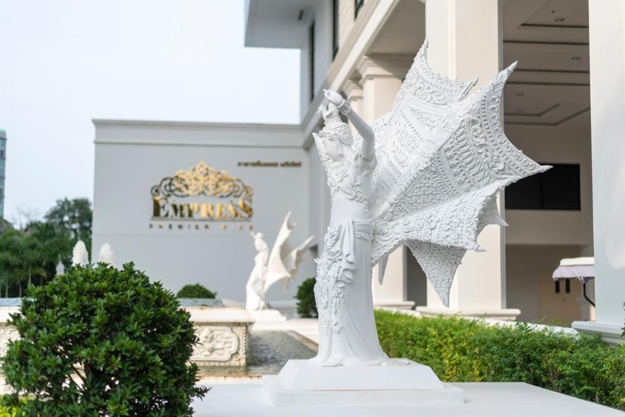 The Empress Premier Chiang Mai - Sha Extra Plus Exterior photo The statue of King Narai the Great at the Narai Hotel